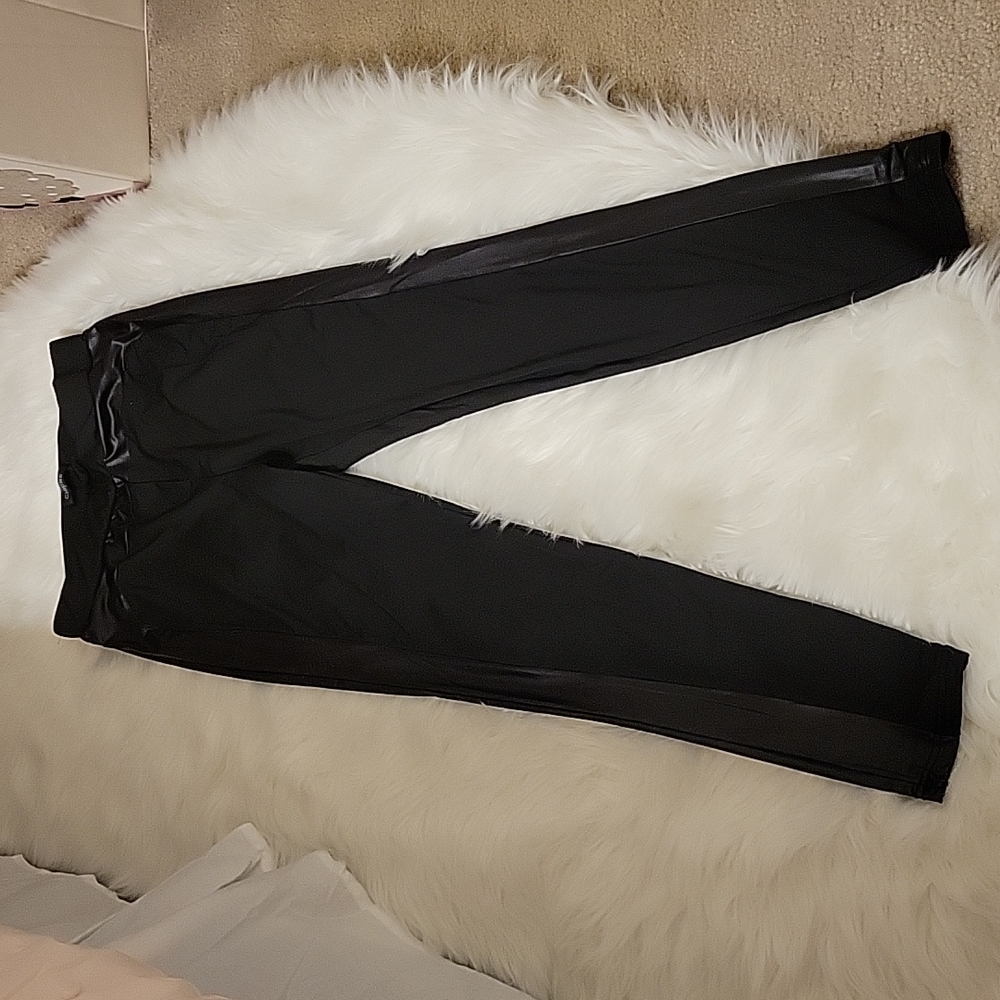 Chic Me black stretch leggings black satin strip on legs/waist size Medium …EUC